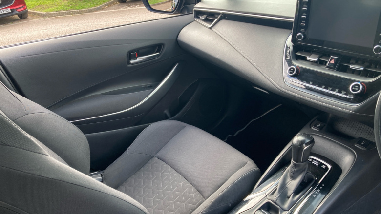 Toyota Corolla 1.8 VVT-i Hybrid Icon Tech 5dr CVT Hybrid Hatchback